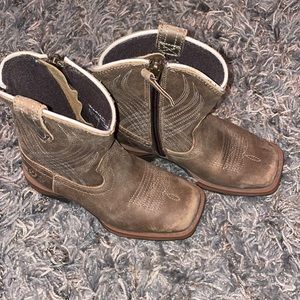 Little Girl Ariat Boots